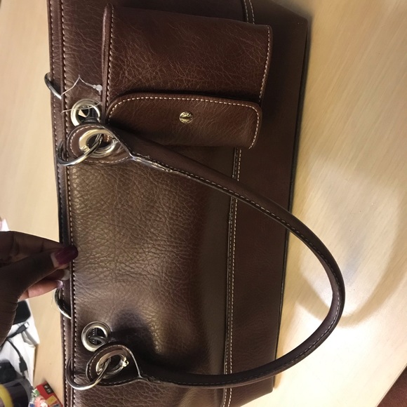 ❗️❗️❗️👜Brown Leather Tommy Hilfiger 👜 - Picture 3 of 8